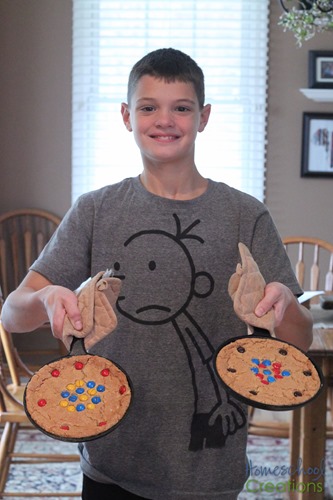 atomic cookie skillet - hands on learning about atoms {%{% Homeschool Creations 2015-5