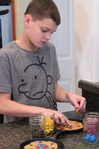 atomic-cookie-skillet-hands-on-learning-about-atoms-Homeschool-Creations-2015-3.jpg