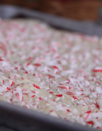 homemade peppermint bark recipe using essential oils-5