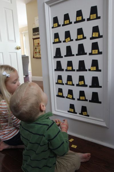 pilgrim-hat-alphabet-match-toddler-approved